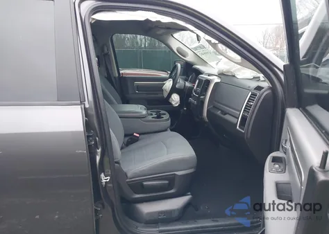 2020 Ram 1500 Classic Slt 4X2 6'4 Box z USA, uszkodzony, nr VIN 1C6RR6TT1LS103109